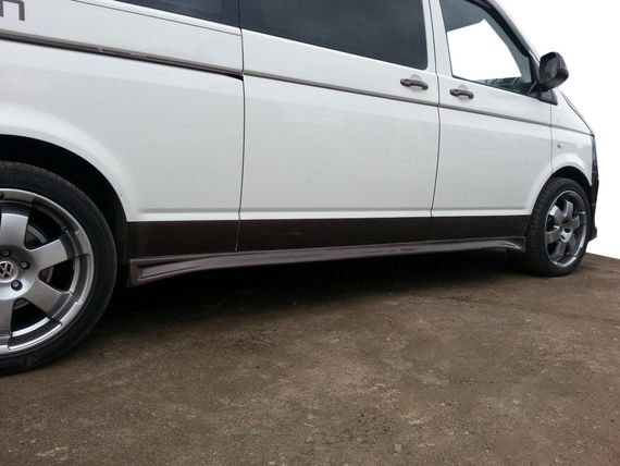 Бокові пороги V1 (під фарбування) Коротка база для Volkswagen T6 2015-2024, рр