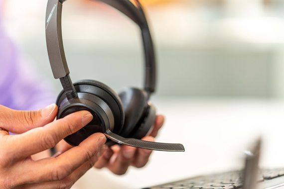 Гарнитура компьютерная стерео On-ear Poly Voyager Focus 2 76U46AA | Зображення 9
