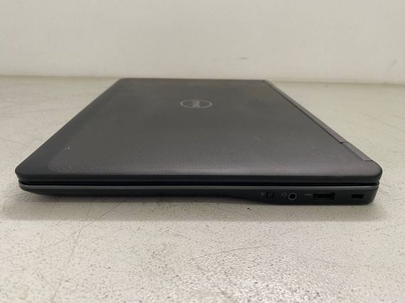 Ноутбук Dell Latitude E7440 / 14" (1920x1080) TN Touch / Intel Core i5-4310U (2 (4) ядра по 2.0 - 3.0 GHz) / 8 GB DDR3 / 128 GB SSD / Intel HD Graphics 4400 / WebCam б/у | Зображення 3