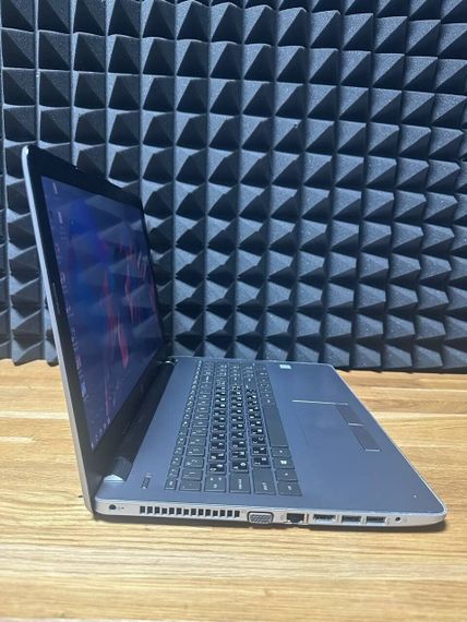 Ноутбук Б-клас HP 250 G6 / 15.6" (1920x1080) IPS / Intel Core i3-6006U (2 (4) ядра по 2.0 GHz) / 8 GB DDR4 / 256 GB SSD / Intel HD Graphics 520 / WebCam / DVD-ROM б/в | Зображення 3