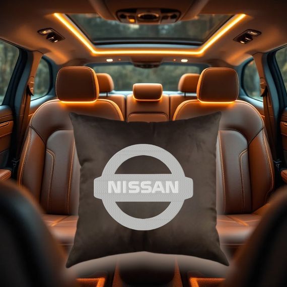 Авто Подушка c вышивкой логотипа марки ниссан nissan коричневый автомобилисту 02222
