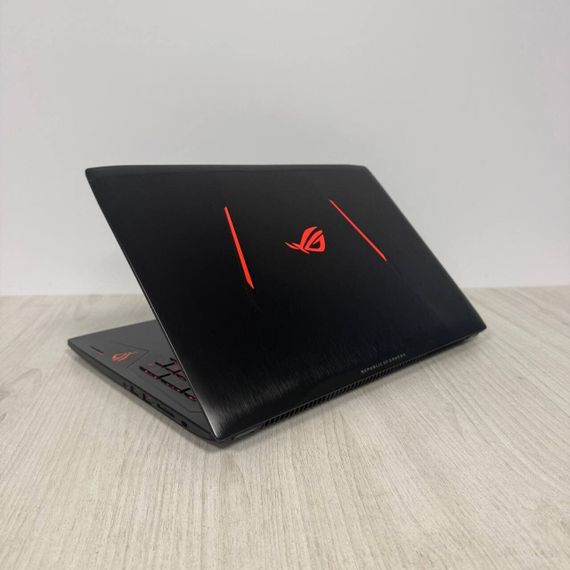 Игровой ноутбук Б-класс Asus ROG Strix GL502VM / 15.6" (1920x1080) IPS / Intel Core i7-7700HQ (4 (8) ядра по 2.8 - 3.8 GHz) / 16 GB DDR4 / 256 GB SSD / nVidia GeForce GTX 1060, 3 GB GDDR5, 192-bit / WebCam б/у | Зображення 5