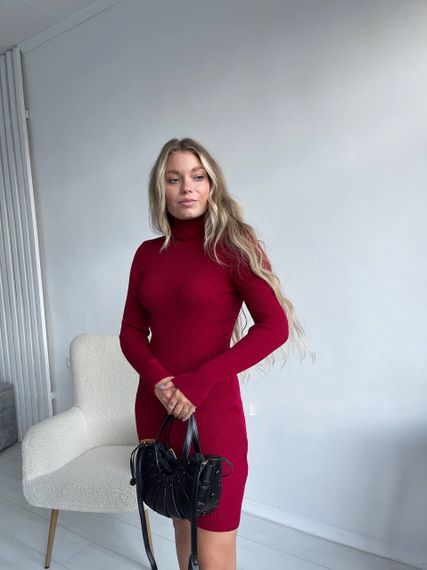 Женское вязаное платье-гольф в обтяжку теплое NO6599 размер единый 42-50 цвет вишневый