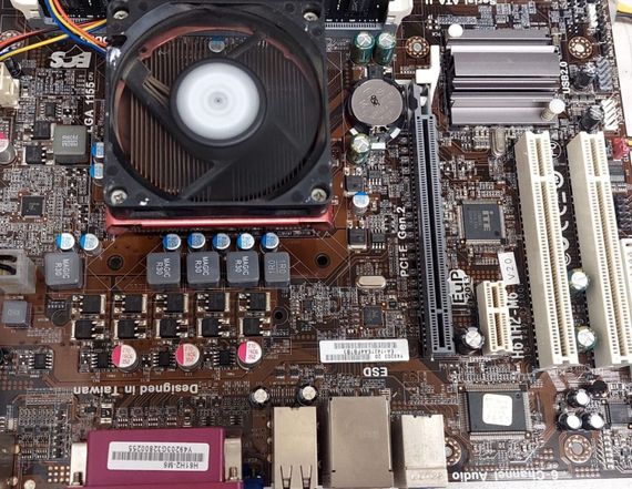 Комплект: Материнская плата ECS Elitegroup H61H2-M16 / LGA1155 / Intel Core i5-2400 (4 ядра по 3.1 - 3.4 GHz) / 16 GB DDR3 / Intel HD Graphics 2000 + Кулер б/у | Зображення 2