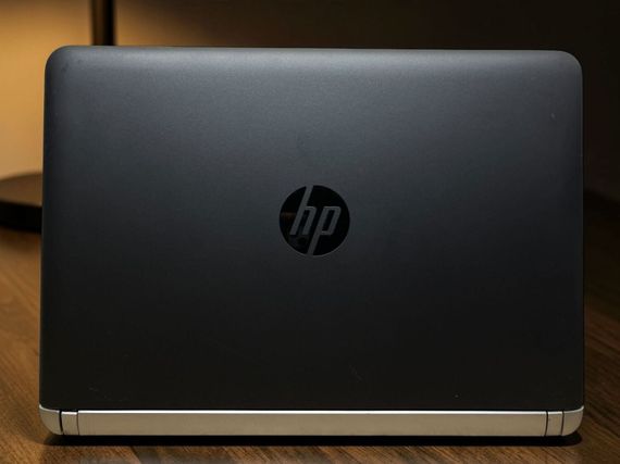 Ноутбук Б-класс HP ProBook 430 G3 / 13.3" (1366x768) TN / Intel Core i5-6200U (2 (4) ядра по 2.3 - 2.8 GHz) / 4 GB DDR3 / 120 GB SSD / Intel HD Graphics 520 / WebCam / Не держит б/у | Зображення 3