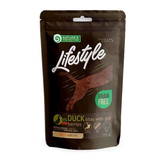 Ласощі для котів Nature's Protection Lifestyle Duck bites with Godji berries з качкою, 75 гр