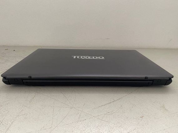 Ноутбук Tuxedo Book BU1505 / 15.6" (1920x1080) TN / Intel Core i7-6500U (2 (4) ядра по 2.5 - 3.1 GHz) / 16 GB DDR3 / 256 GB SSD / Intel HD Graphics 520 / WebCam б/у | Зображення 6