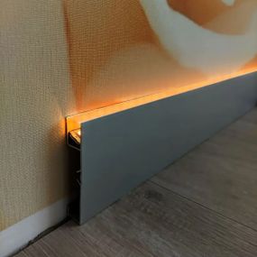 Алюминиевый плинтус DEAL 80/15 LED Серый