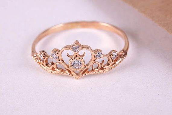 Кольцо корона из красного золота с фианитами 15