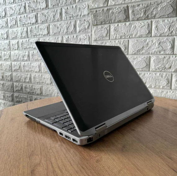 Ноутбук  Dell Latitude 6530 15.6" HD+ i7 3720QM 8Gb SSD 256Gb NVS 5200M Б/В | Зображення 2