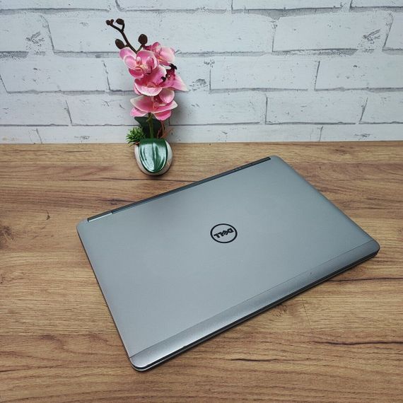 Ноутбук Б-клас Dell Latitude E7440 / 14" (1920x1080) TN / Intel Core i5-4300U (2 (4) ядра по 1.9 - 2.9 GHz) / 8 GB DDR3 / 256 GB SSD / Intel HD Graphics 4400 / WebCam б/в | Зображення 6