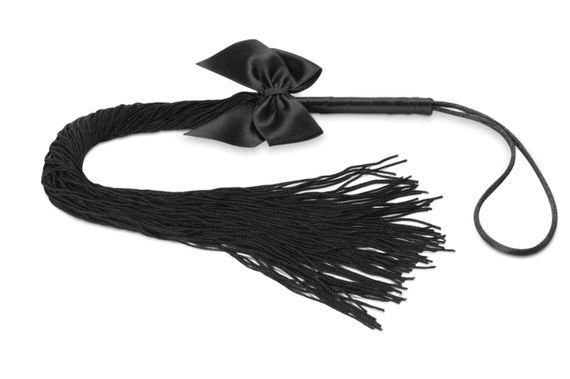 Батіг Bijoux Indiscrets - Lilly - Fringe whip прикрашений шнуром і бантиком, в подарунковій упаковці | Зображення 1