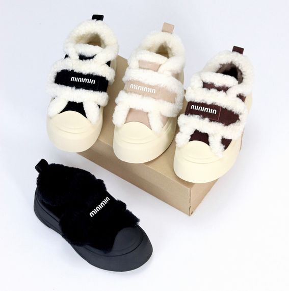 Черные спортивные замшевые зимние автоледи на бежевой подошве | Зображення 7