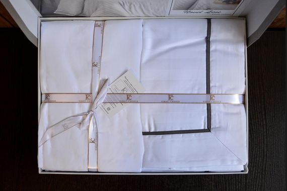 Комплект постільної білизни First Choice Deluxe Satin 200х220 Novel Line White | Зображення 6
