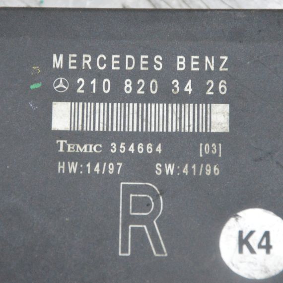 Блок управління правих дверей Mercedes W202 W210 1993-2003 Модуль дверей правий Мерседес в202 в210 2108203426 | Зображення 1