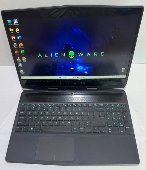 Ігровий ноутбук Dell Alienware M15 R1 / 15.6" (1920x1080) IPS / Intel Core i7-9750H (6 (12) ядер по 2.6 - 4.5 GHz) / 16 GB DDR4 / 512 GB SSD / nVidia GeForce GTX 1660 Ti, 6 GB GDDR6, 192-bit / WebCam б/в | Зображення 1