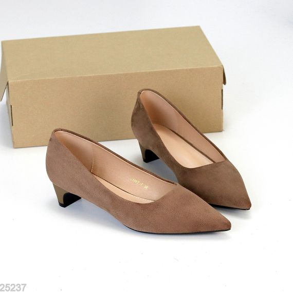 Елегантні замшеві туфлі човники низький каблук колір темний моко | Зображення 5