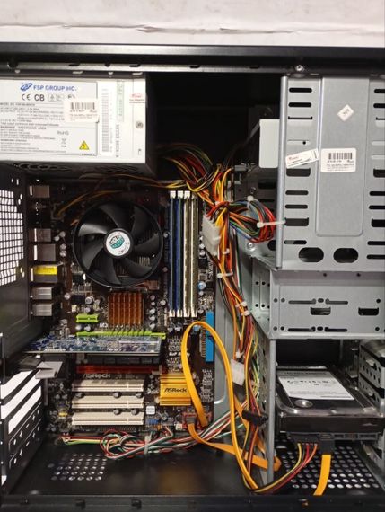 ПК Б-клас Roma Tower / AMD Athlon II X4 645 (4 ядра по 3.1 GHz) / 8 GB DDR3 / 320 GB HDD / AMD Radeon R5 200, 1 GB GDDR3, 64-bit / DVD-RW / 400W б/в | Зображення 3