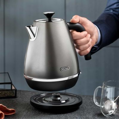 Електрочайник DeLonghi KBIN 2001 TB | Зображення 1