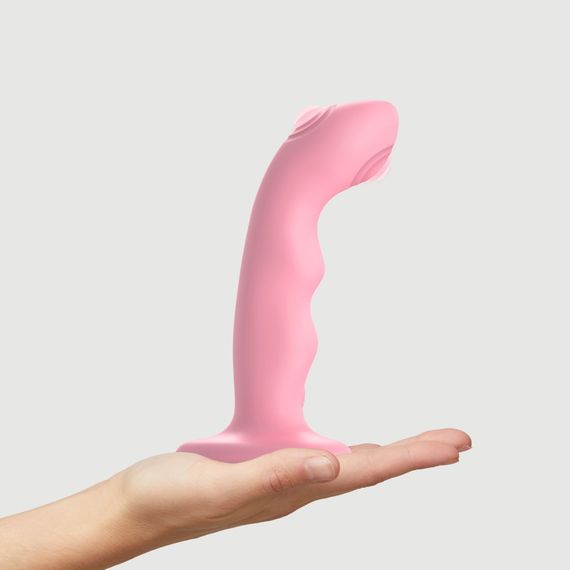 Насадка для страпона з подвійною точковою пульсацією Strap-On-Me TAPPING DILDO WAVE – CORAL PINK, М | Зображення 3