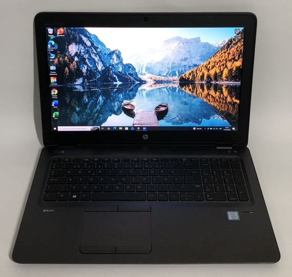 Мобільна робоча станція HP ZBook 15U G3 / 15.6" (1920x1080) IPS / Intel Core i7-6500U (2 (4) ядра по 2.5 - 3.1 GHz) / 8 GB DDR4 / 256 GB SSD NVMe / AMD FirePro W4190M, 2 GB GDDR5, 128-bit / WebCam / Win 10 Pro б/в + Подарунок Накопичувач Kingston 64 ГБ | Зображення 1