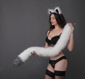 Анальный меховой хвост без пробки, Белый с чернобурым кончиком, OKOVA 100 см. sexstyle