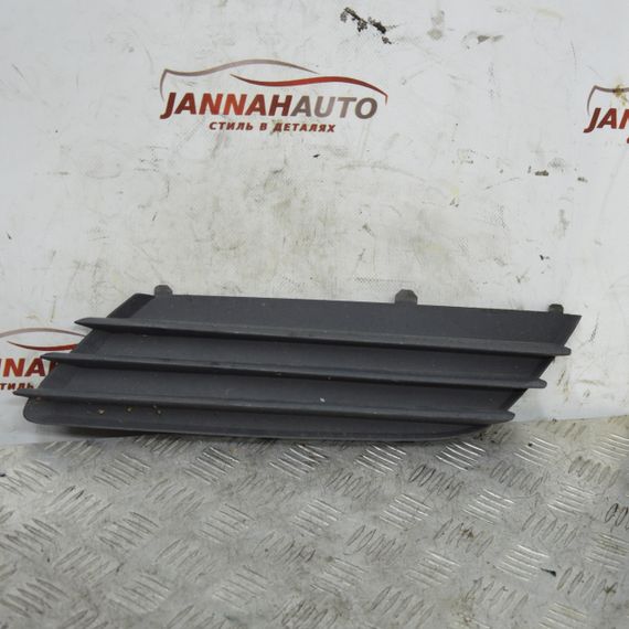 Решітка переднього бампера ліва Opel Astra H III 2004-2007 заглушка протитоманної фари Опель Астра 13117250