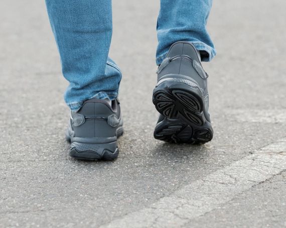 Кросівки Adidas Ozweego Grey | Зображення 2