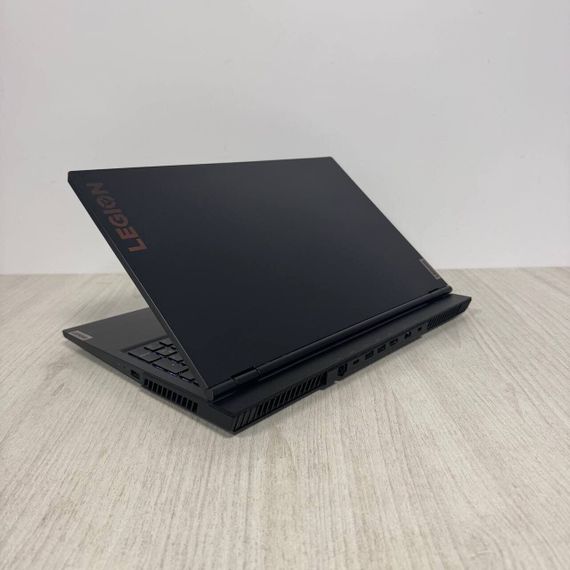 Игровой ноутбук Lenovo Legion 5 15ARH05 / 15.6" (1920x1080) IPS / AMD Ryzen 5 4600H (6 (12) ядер по 3.0 - 4.0 GHz) / 8 GB DDR4 / 512 GB SSD / nVidia GeForce GTX 1650, 4GB GDDR6, 128-bit / WebCam б/у | Зображення 5
