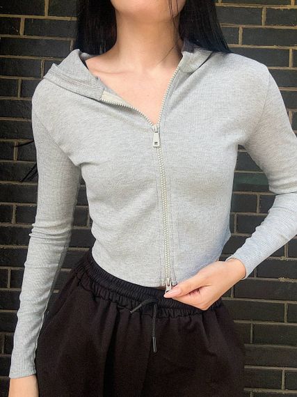 Жіноча укорочена кофта в рубчик на блискавці з капюшоном колір сірий розмір 42/48 HI2717 | Зображення 5