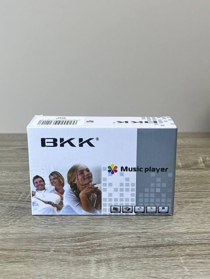 Портативный мини-радиоприемник BKK 836 FM-радио и MP3-плеер с LED лампой и часами 2 аккумулятора 18650 | Зображення 3