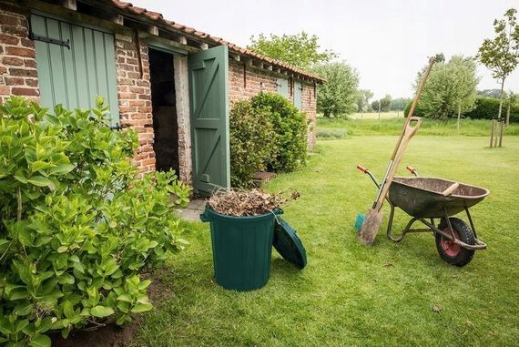 Контейнер для мусора с крышкой Curver (Курвер) 90 л (02974) Зеленый | Зображення 1