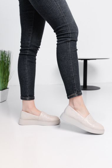 Лоферы женские Fashion Camilla 3895 40 размер 255 см Бежевый | Зображення 7