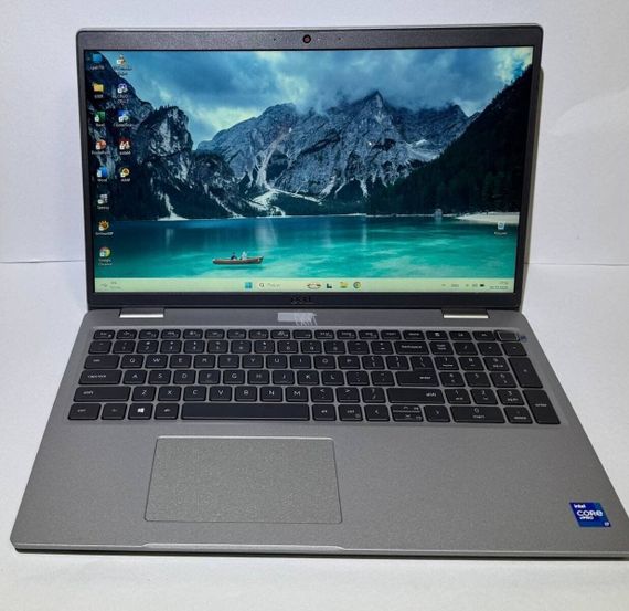 Ноутбук Б-класс Dell Precision 3560 / 15.6" (1920x1080) IPS / Intel Core i7-1185G7 (4 (8) ядра по 1.2 - 4.8 GHz) / 16 GB DDR4 / 512 GB SSD / Intel Iris Xe Graphics / WebCam б/у | Зображення 1