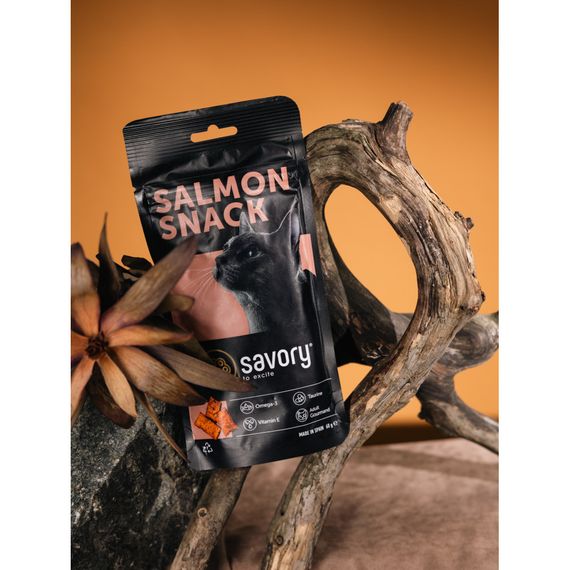 Хрумкі ласощі Savory Cats Snacks Pillows Gourmand with Salmon для дорослих вибагливих котів подушечки з лососем 60 г | Зображення 6