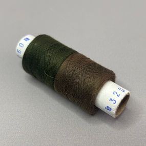 093/320 Нитки в котушках 40/2 , половинки (котушка 2х75м)