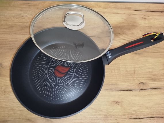 Сковорода антипригарная с крышкой Krauff Smart Fry 26 см 88-222-115 алюминиевая для всех плит