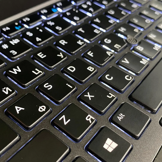 Мобильная рабочая станция Б-класс Dell Precision 7540 / 15.6" (1920x1080) IPS / Intel Core i5-9400H (4 (8) ядра по 2.5 - 4.3 GHz) / 16 GB DDR4 / 512 GB SSD / nVidia Quadro T1000, 4 GB GDDR5, 128-bit / TouchID б/у + Подарок Беспроводная мышь / USB | Зображення 6