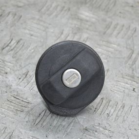 Кришка паливного бака Volkswagen Golf IV 1997-2004 Пробка бензобака Фольксваген Гольф 4