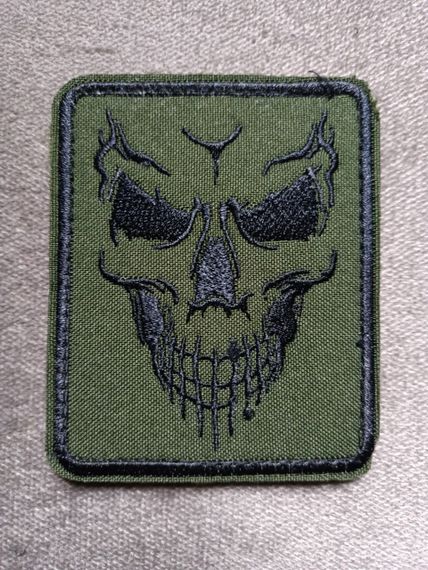 Шеврон череп