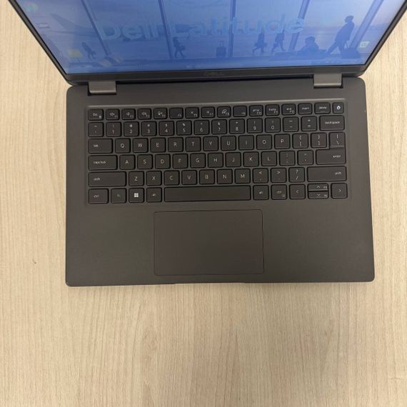 Ультрабук Б-клас Dell Latitude 3440 / 14" (1366x768) TN / Intel Core i3-1215U (6 (8) ядер по 1,2 - 4,4 ГГц) / 8 ГБ DDR4 / 256 ГБ SSD NVMe / Intel UHD Graphics / WebCam б/в | Зображення 5