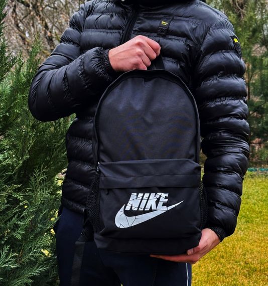 Рюкзак Nike чорний