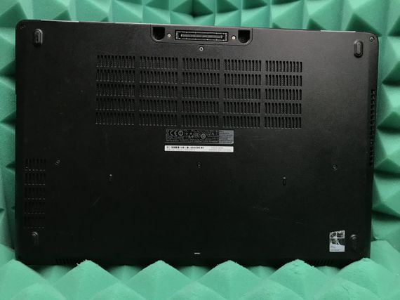 Ноутбук Б-класс Dell Latitude E5570 / 15.6" (1366x768) TN / Intel Core i5-6300U (2 (4) ядра по 2.4 - 3.0 GHz) / 8 GB DDR4 / 256 GB SSD / Intel HD Graphics 520 / WebCam / HDMI / Windows 10 лицензия б/у | Зображення 8