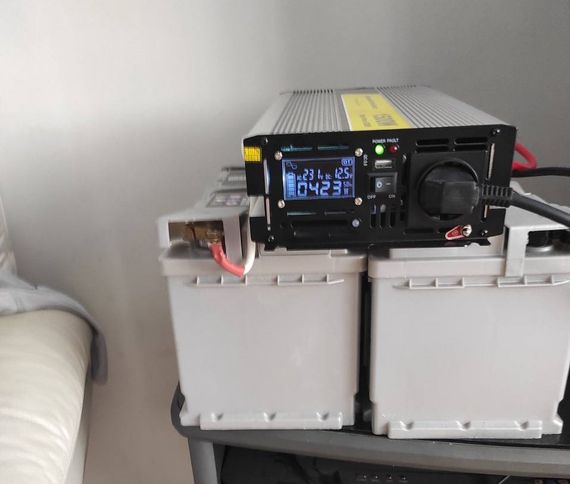Автоматический преобразователь 1500Вт (инвертор) 12v на 220v с зарядкой чистая синусоида | Зображення 3