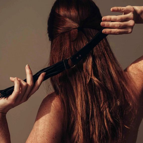 Флогер Bijoux Indiscrets MAZE - Tassel Flogger Black Sex Aura | Зображення 4