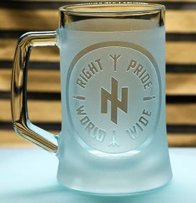 Подарунковий келих для пива 670 мл з гравіюванням Азов з руною Альгіз «Right ꑭ Pride»-кров, земля і світло