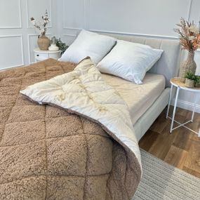 Ковдра двоспальна стьобана зимова з верблюжої вовни Leri Max 21482 180х210 см коричнева