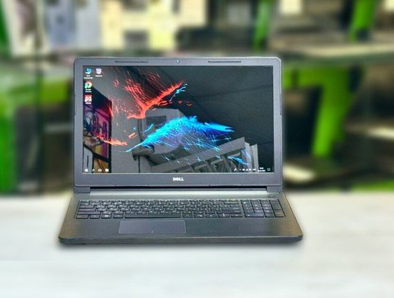 Ноутбук Б-класс Dell Inspiron 15 3552 / 15.6" (1366x768) TN / Intel Celeron N3060 (2 ядра по 1.6 - 2.48 GHz) / 4 GB DDR3 / 128 GB SSD / Intel HD Graphics / WebCam / Win 10 б/у | Зображення 1