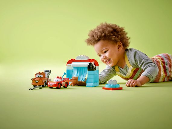 Конструктор LEGO DUPLO Disney TM Розваги Блискавки МакКвіна й Сирника на автомийці (10996-) | Зображення 2
