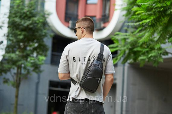 Чоловіча нагрудна сумка рюкзак 31х17х9, бананка зі шкіри на плечі Tiding Bag 79906 чорна | Зображення 4